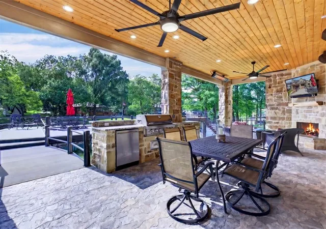 Photo 3 of Single family home for sale at 2005 Emma Dr, Tool, TX 75143 | MLS# 21236023 | Listing updated on 2026-10-03