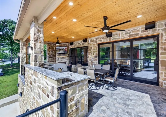 Photo 4 of Single family home for sale at 2005 Emma Dr, Tool, TX 75143 | MLS# 21236023 | Listing updated on 2026-10-03