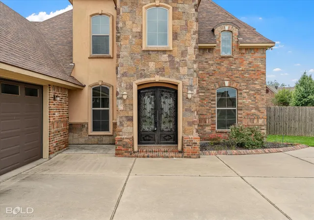 3rd image of 227 Piccadilly Cir, Bossier City, LA 71111 | MLS# 21244244