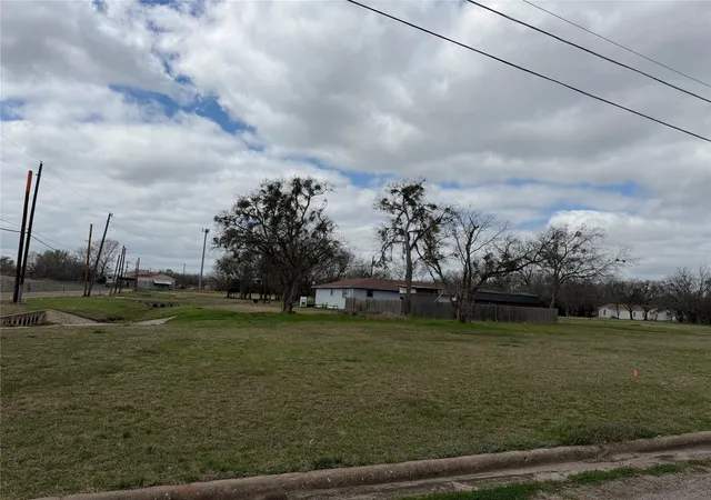 Photo 1 of Land for sale at 102 Johnson St, Commerce, TX 75428 | MLS# 21242501 | Listing updated on 2026-07-15