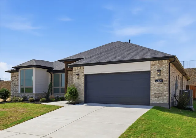 Photo 2 of Single family home for sale at 7401 Harrier St, Fort Worth, TX 76179 | MLS# 21244303 | Listing updated on 2026-08-30