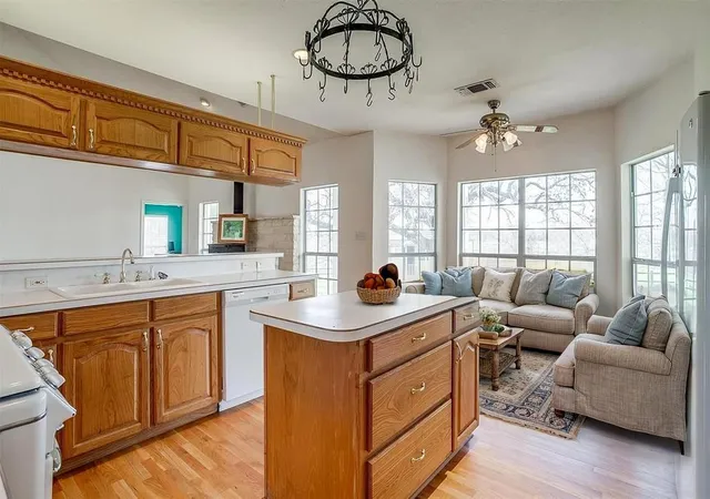 Photo 3 of Single family home for sale at 1930 Old Mineral Wells Hwy, Weatherford, TX 76088 | MLS# 21243941 | Listing updated on 2026-08-18