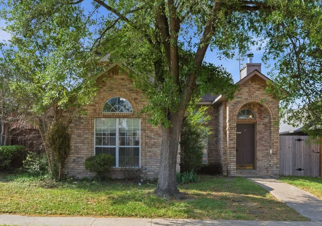 Photo 1 of Sale Pending at 2314 Weatherby Dr, Mesquite, TX 75181 | MLS# 21244275 | Listing updated on 2026-07-24