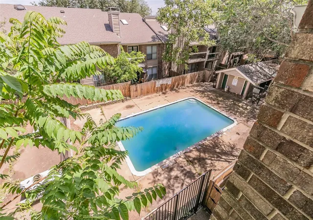 Homes for sale in Dallas, TX | 5750 Phoenix Dr #22, Dallas, TX 75231 | MLS# 21239485