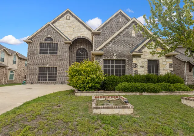 Homes for sale in Red Oak, TX | 129 Quail Run Rd, Red Oak, TX 75154 | MLS# 21242838
