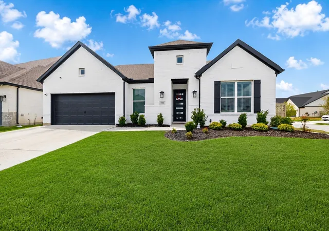 Photo 1 of Single family home for sale at 200 W Shetland Ln, Justin, TX 76247 | MLS# 21244118 | Listing updated on 2026-07-16