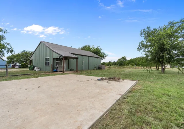 Homes for sale in Decatur, TX | 175 Crumpler Ln, Decatur, TX 76234 | MLS# 21240435