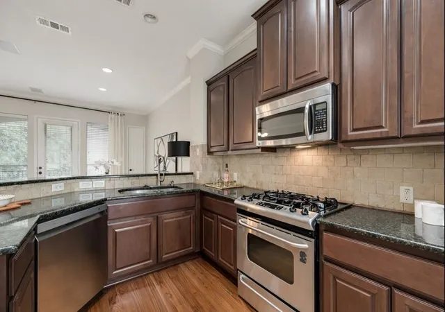 Photo 4 of Sale Pending at 2403 Wild Cherry Wy, Dallas, TX 75206 | MLS# 21241842 | Listing updated on 2026-07-27