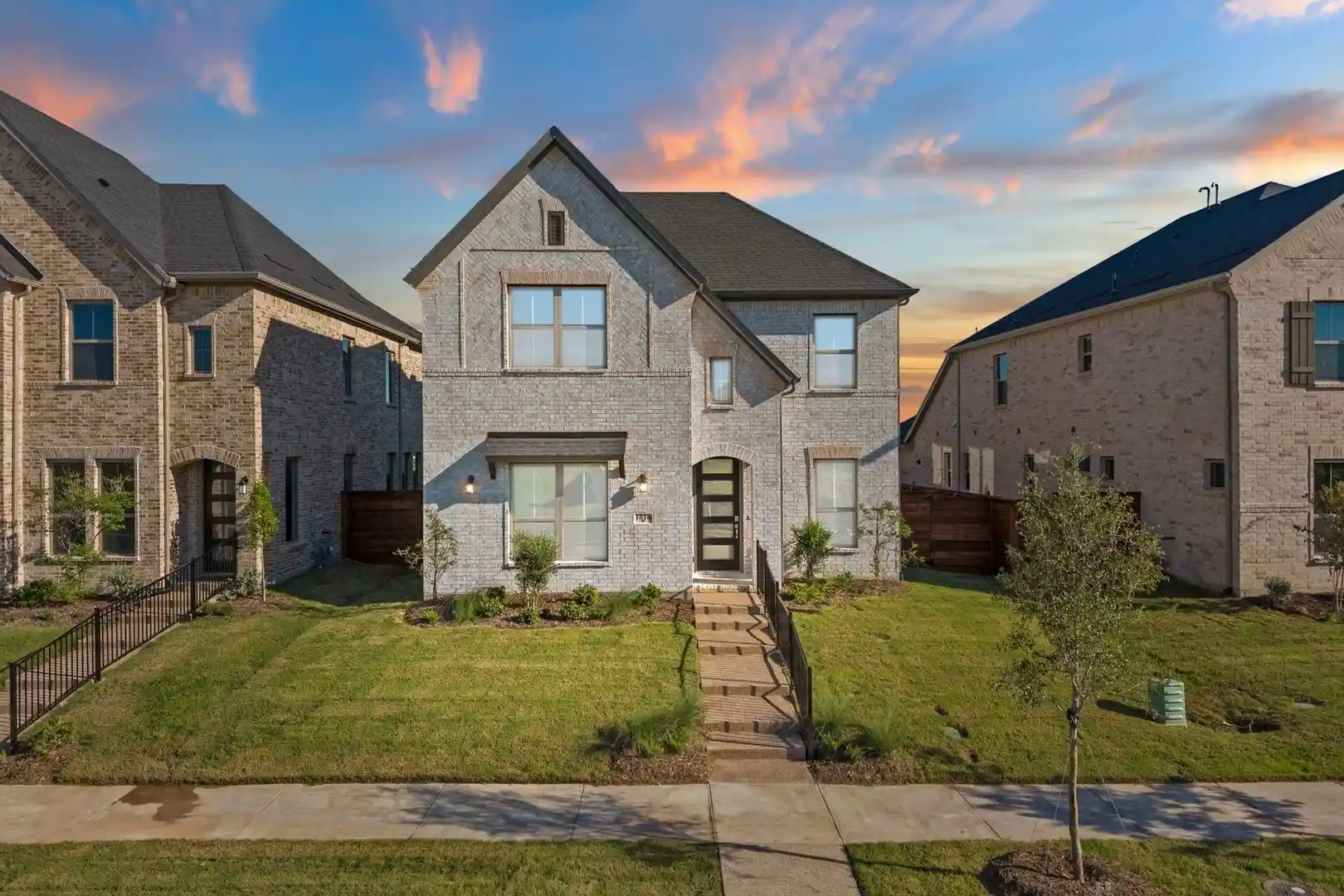 Photo 1 of Single family home for sale at 1616 Peridot Pkwy, Mesquite, TX 75181 | MLS# 21244545 | Listing updated on 2026-10-29