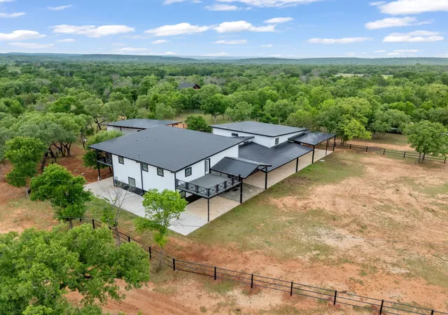 Photo 2 of Single family home for sale at 675 County Road 463, Stephenville, TX 76401 | MLS# 21244496 | Listing updated on 2026-10-02