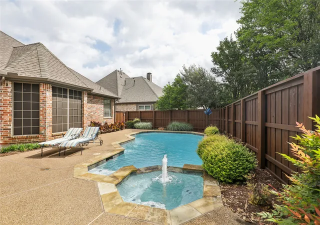 Photo 3 of Sale Pending at 1916 Baltimore Dr, Allen, TX 75002 | MLS# 21244034 | Listing updated on 2026-07-04