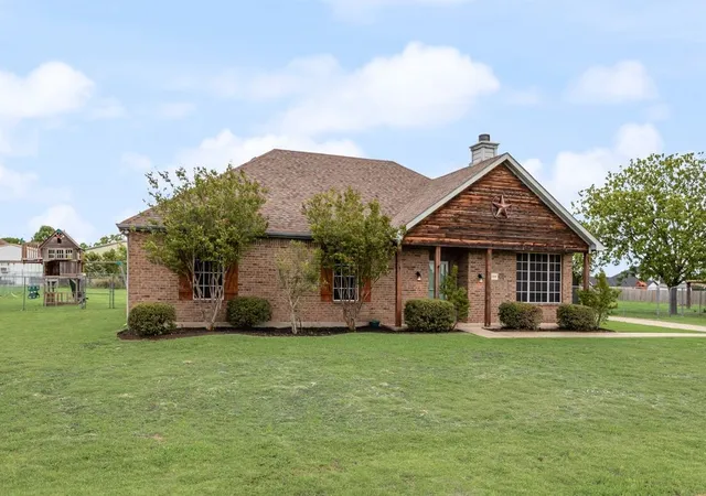 Homes for sale in Fate, TX | 109 Haley Dr, Fate, TX 75189 | MLS# 21244793
