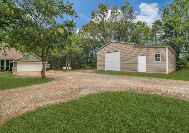 Homes for sale in Lindale, TX | 11302 County Road 4102, Lindale, TX 75771 | MLS# 21244887