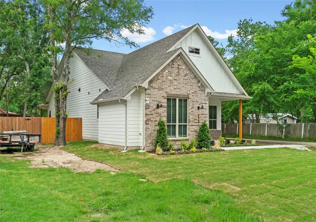 Photo 30 of Sale Pending at 717 Hemlock Dr, Quinlan, TX 75474 | MLS# 21244998 | Listing updated on 2026-07-21