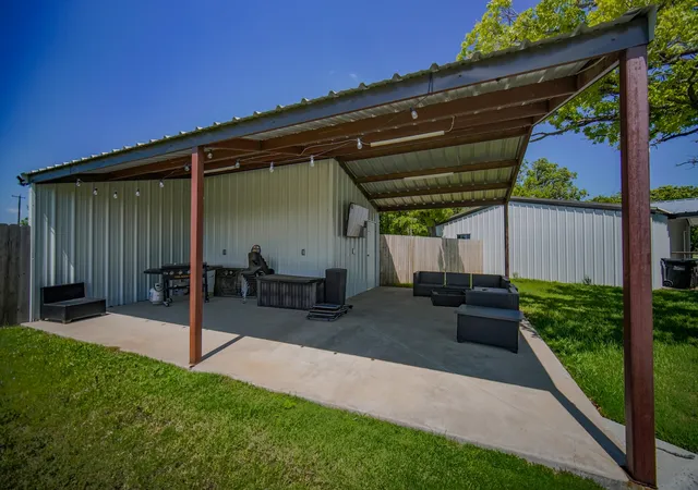 Photo 3 of Single family home for sale at 1201 Synterra Estates Loop, Jacksboro, TX 76458 | MLS# 21243370 | Listing updated on 2026-08-03