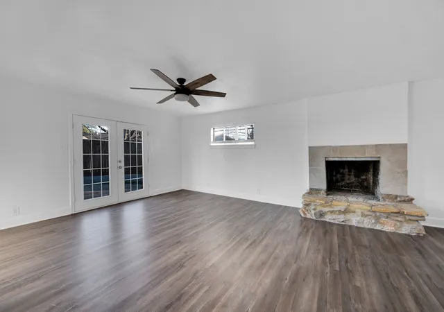 Photo 3 of Sale Pending at 512 Virginia Ave, Waxahachie, TX 75165 | MLS# 21242980 | Listing updated on 2026-09-03