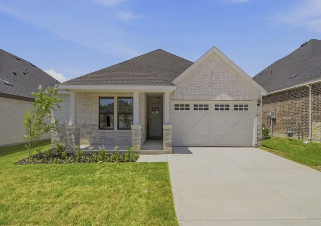 Photo 3 of Single family home for sale at 2031 Serene Springs Rd, Celina, TX 75009 | MLS# 21245049 | Listing updated on 2026-08-19