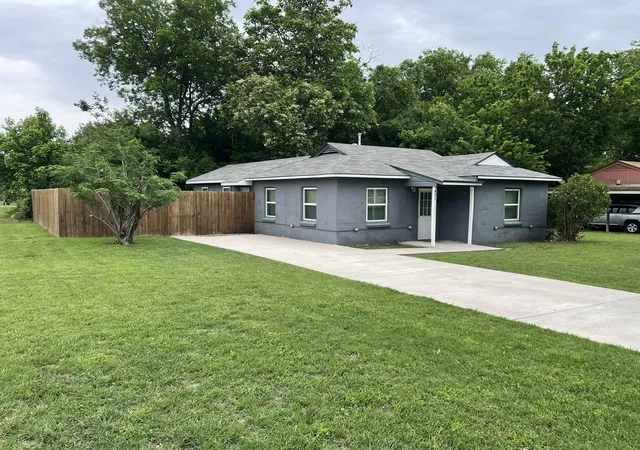 Homes for sale in White Settlement, TX | 401 S Mcentire Ct, White Settlement, TX 76108 | MLS# 21245060