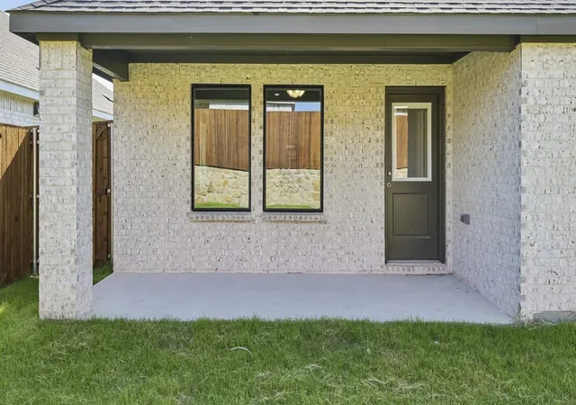 Photo 4 of Single family home for sale at 2023 Serene Springs Rd, Celina, TX 75009 | MLS# 21245067 | Listing updated on 2026-10-01