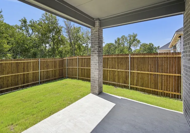 Photo 3 of Single family home for sale at 2006 Serene Springs Rd, Celina, TX 75009 | MLS# 21245091 | Listing updated on 2026-10-01