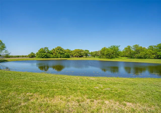 Homes for sale in Valley View, TX | 4700 E Fm 922, Valley View, TX 76272 | MLS# 21231527