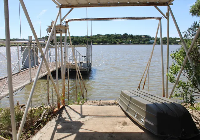 Photo 3 of Single family home for sale at 225 Avolyne Ave, Brownwood, TX 76801 | MLS# 21244219 | Listing updated on 2026-08-24