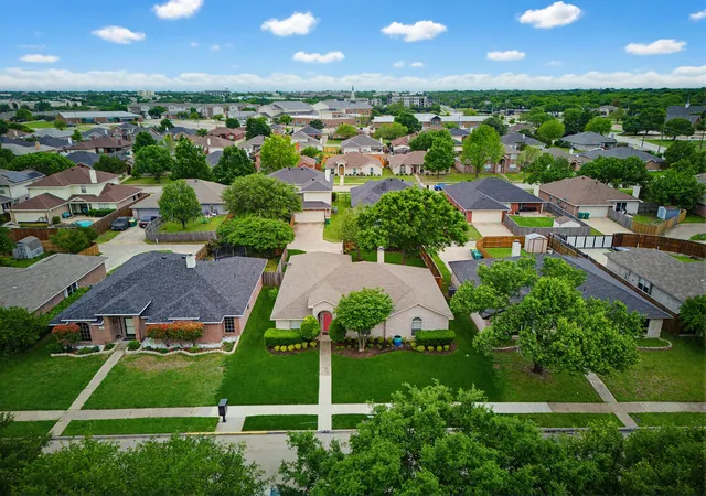 Homes for sale in Cedar Hill, TX | 464 Maplegrove Rd, Cedar Hill, TX 75104 | MLS# 21240554