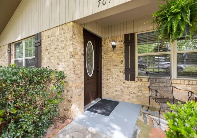 Photo 4 of Single family home for sale at 701 Georgia St, Lindale, TX 75771 | MLS# 21245219 | Listing updated on 2026-09-28