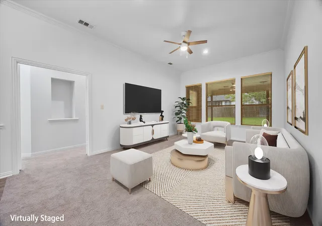 Photo 4 of Single family home for sale at 112 Scenic Dr, Rockwall, TX 75032 | MLS# 21243372 | Listing updated on 2026-07-27