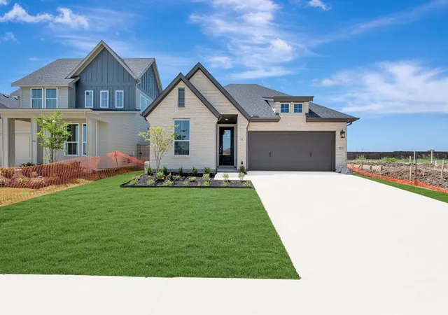 Photo 2 of Sale Pending at 8105 Autumn Sage Trl, Denton, TX 76207 | MLS# 21245293 | Listing updated on 2026-08-19