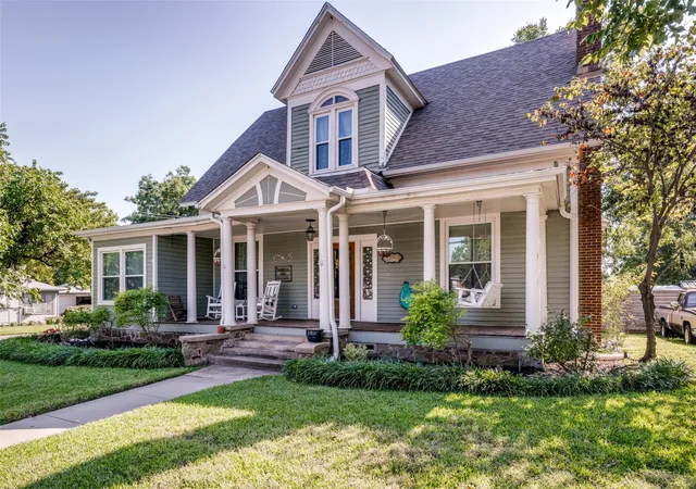Homes for sale in Bowie, TX | 310 E Tarrant St, Bowie, TX 76230 | MLS# 21245306