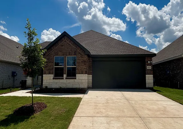 Homes for sale in Ennis, TX | 3313 Melissa Ln, Ennis, TX 75119 | MLS# 21245316