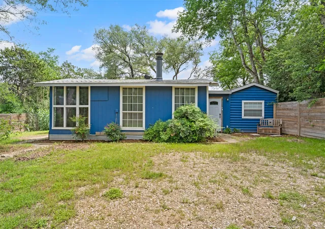 Homes for sale in Whitney, TX | 110 Private Road 180, Whitney, TX 76692 | MLS# 21244790
