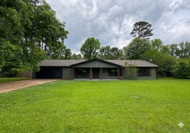 Photo 1 of Sale Pending at 8942 Dakota Huse Ln, Greenwood, LA 71033 | MLS# 21245395 | Listing updated on 2026-07-22