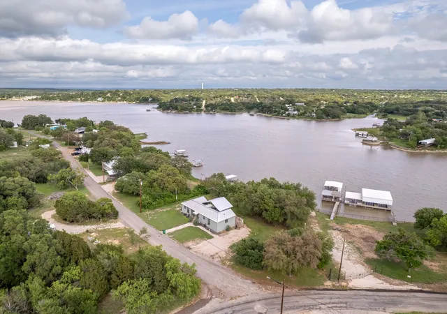 Photo 2 of Single family home for sale at 7950 County Road 550, Brownwood, TX 76801 | MLS# 21245406 | Listing updated on 2026-07-22