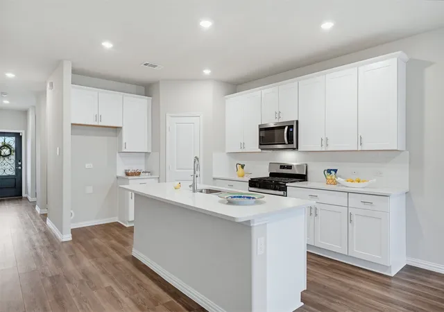 Photo 2 of Sale Pending at 10913 Tamarisk Dr, Fort Worth, TX 76108 | MLS# 21245455 | Listing updated on 2026-08-29