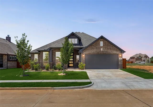 Photo 2 of Single family home for sale at 420 Carnero Dr, Granbury, TX 76048 | MLS# 21245459 | Listing updated on 2026-10-07