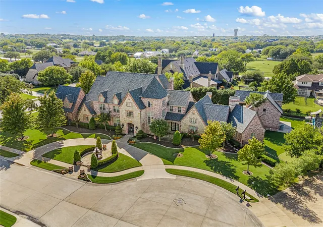 Homes for sale in Colleyville, TX | 6900 Rockingham Ct, Colleyville, TX 76034 | MLS# 21215620