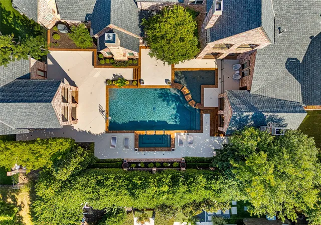 Homes for sale in Colleyville, TX | 6900 Rockingham Ct, Colleyville, TX 76034 | MLS# 21215620