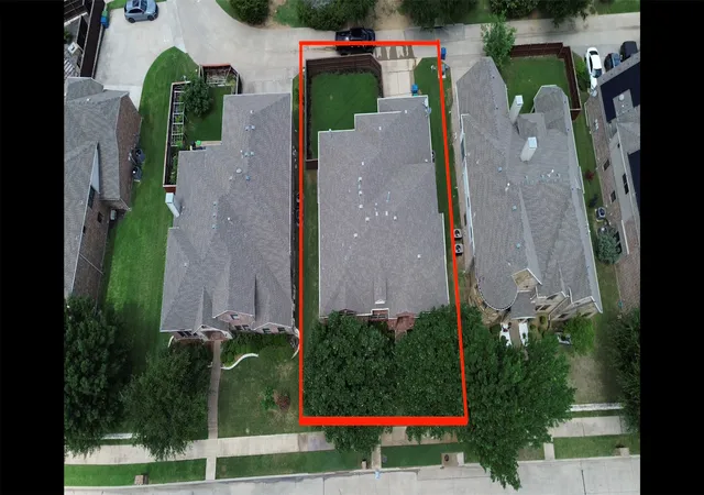 Photo 2 of Sale Pending at 1417 E Branch Hollow Dr, Carrollton, TX 75007 | MLS# 21211519 | Listing updated on 2026-07-22