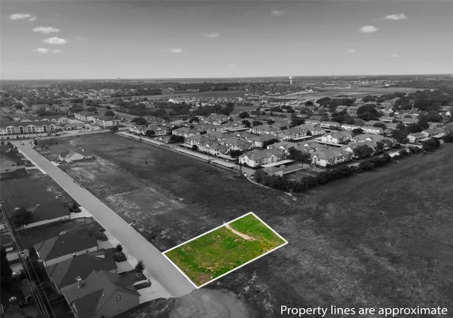 Photo 1 of Sale Pending at 1608 Tranquility Trl, Woodway, TX 76712 | MLS# 21245431 | Listing updated on 2026-08-26