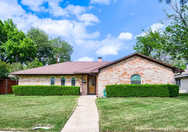 Photo 1 of Single family home for sale at 6946 Hunnicut Pl, Dallas, TX 75227 | MLS# 21143354 | Listing updated on 2026-07-20