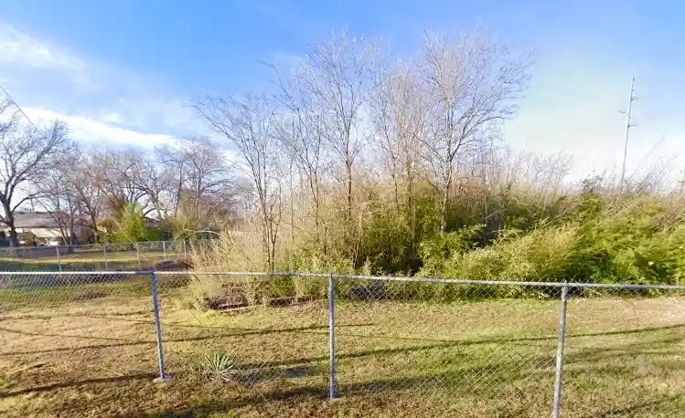 Photo 1 of Land for sale at 421 Diamond Ave, Fort Worth, TX 76102 | MLS# 21245526 | Listing updated on 2026-10-24