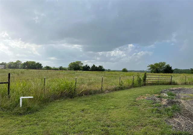 Homes for sale in Trenton, TX | 113 Judah Ct, Trenton, TX 75490 | MLS# 21244314