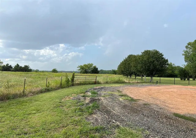 Homes for sale in Trenton, TX | 113 Judah Ct, Trenton, TX 75490 | MLS# 21244314
