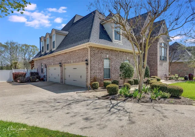 3rd image of 412 Clover Ln, Bossier City, LA 71112 | MLS# 21245535