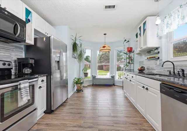 Photo 3 of Sale Pending at 2618 Crockett Dr, Corinth, TX 76210 | MLS# 21244967 | Listing updated on 2026-09-04
