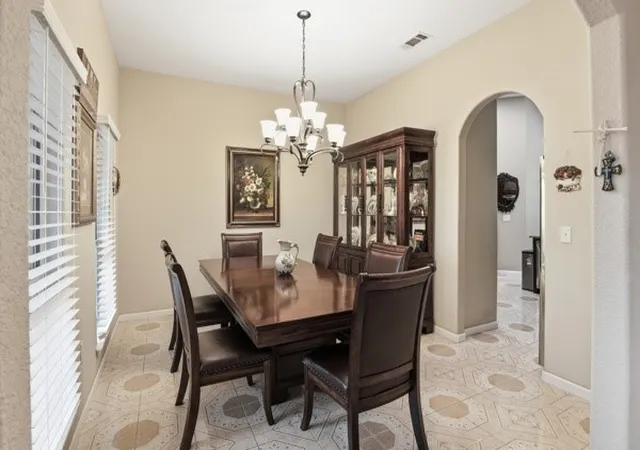 Photo 4 of Single family home for sale at 25452 Williams Dr, Justin, TX 76247 | MLS# 21244088 | Listing updated on 2026-07-10