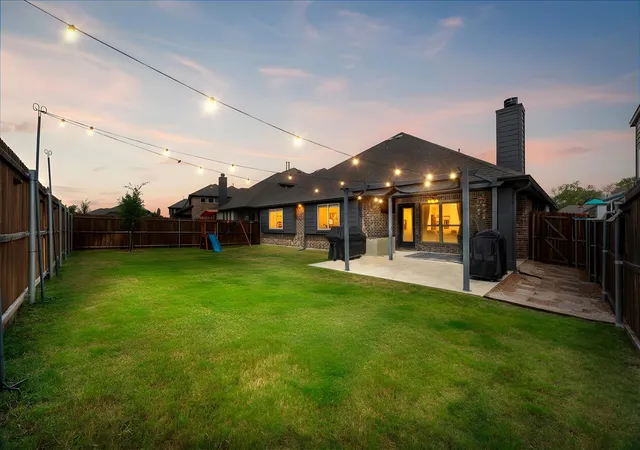 Photo 2 of Single family home for sale at 462 W Autumn Hill Blf, Lavon, TX 75166 | MLS# 21245573 | Listing updated on 2026-07-16