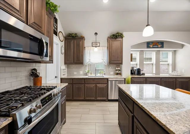 Photo 3 of Single family home for sale at 462 W Autumn Hill Blf, Lavon, TX 75166 | MLS# 21245573 | Listing updated on 2026-07-16